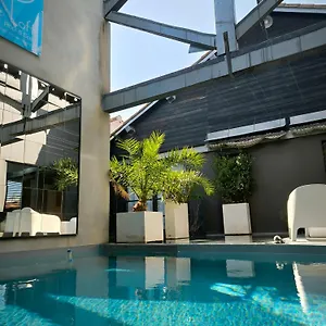 2* Couette-café Be Loft Pool &